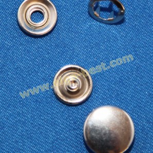 Press fasteners Click-it with toothed ring